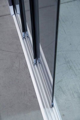 Безрамні розсувні системи. Безрамне скління